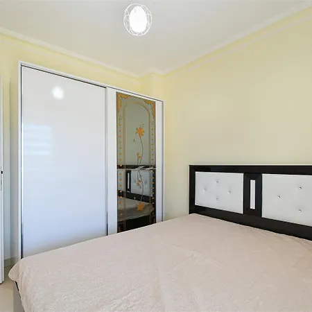 Stone Peaceful Beachfront Living, 2-bedroom In Demirtas Apartament Alanya